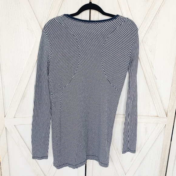 Rag & Bone Striped Knit T-shirt Long Sleeve Pullover Navy Blue White Dre… - Picture 3 of 13